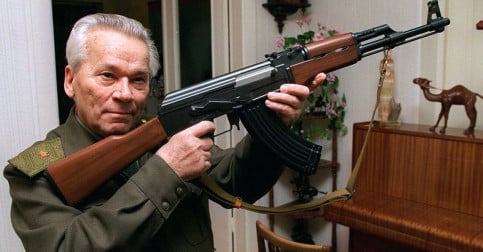 AK 47 អាវុធសេរ៊ីចាស់ ប៉ុន្តែនៅតែបន្តកេរ្តិ៍ឈ្មោះ និងឥទ្ធិពលដល់បច្ចុប្បន្នភាព