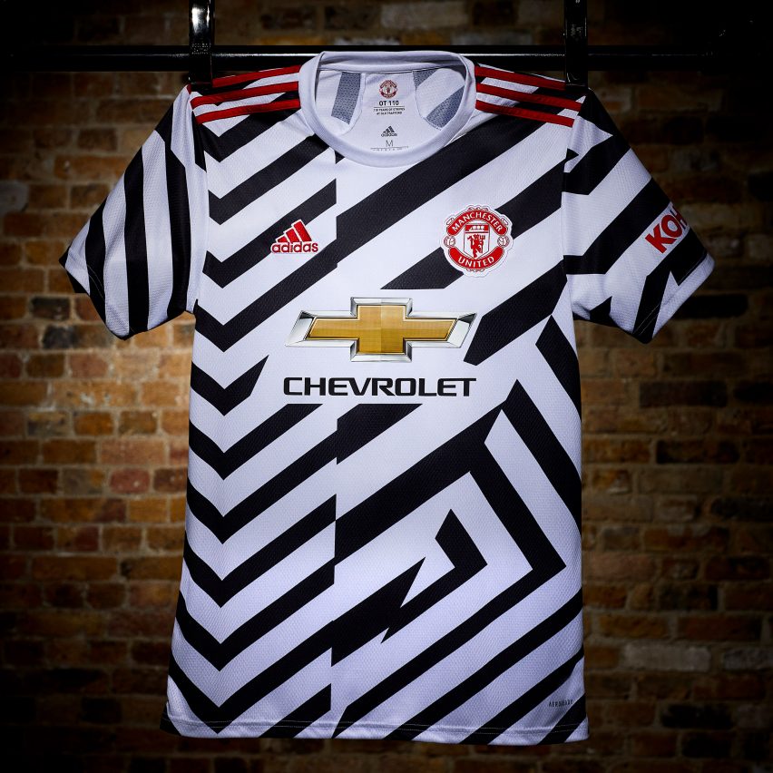 Manchester United Dazzle Shirt Man U Third Kit_dezeen_2364_sq_19 852x852