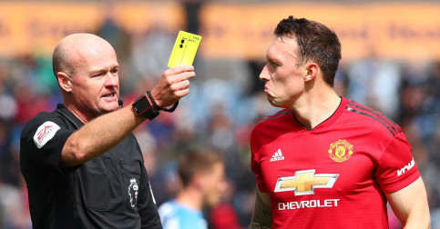 Man Utd នៅ​តែមិន​អាច​លក់​ Phil Jones ចេញ​បាន ទោះ​បីក្លាយជាកីឡាករជម្រើសចុងក្រោយក្នុងតំបន់ការពារ