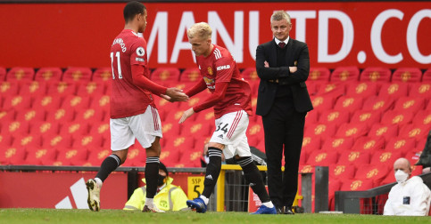 Solskjaer ផ្ញើសារមួយទៅ Van de Beek ក្រោយមិនបាន​ដាក់គាត់​លេងទល់ Southampton