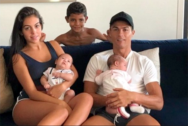 Alasan Cristiano Ronaldo Tak Kunjung Nikahi Georgina Rodriguez Hxf