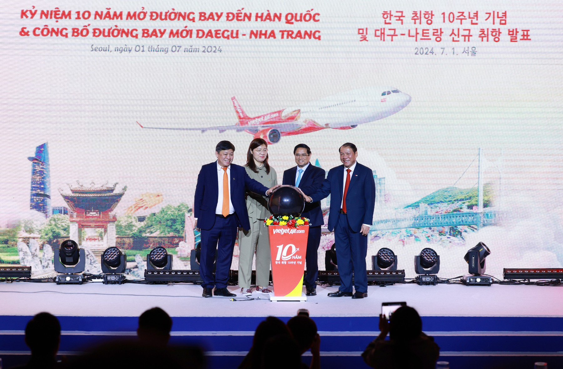 Vietjet's_10th_Anniversary_of_Air_Connectivity_between_Vietnam_and (2)