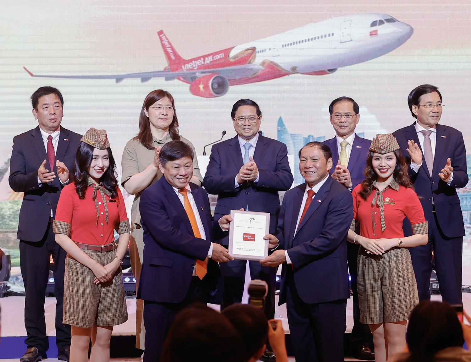 Vietjet's_10th_Anniversary_of_Air_Connectivity_between_Vietnam_and