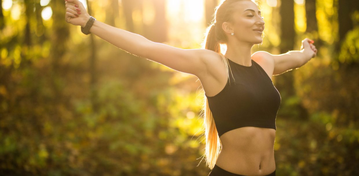 Mujer Bonita Deporte Haciendo Ejercicios Yoga Parque 1 Scaled Qi5j31zhwhlzk0t0g3tqhcamszmc4tzo5z000aov5s