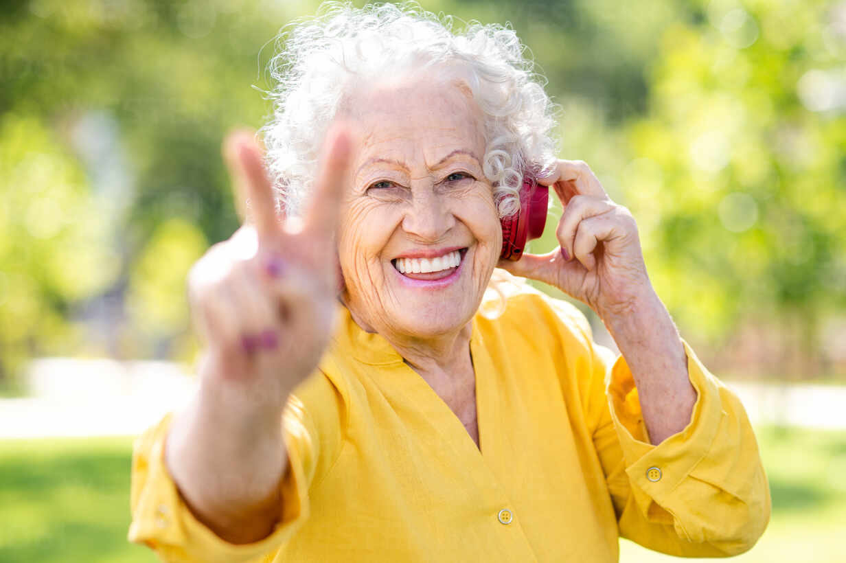 Cool, Modern And Happy Old Senior Woman Portrait   Elderly People In The Age Of 60, 70, 80 Having Fun And Spending Time Together, Concepts About Elderly, Seniority And Wellness Aging