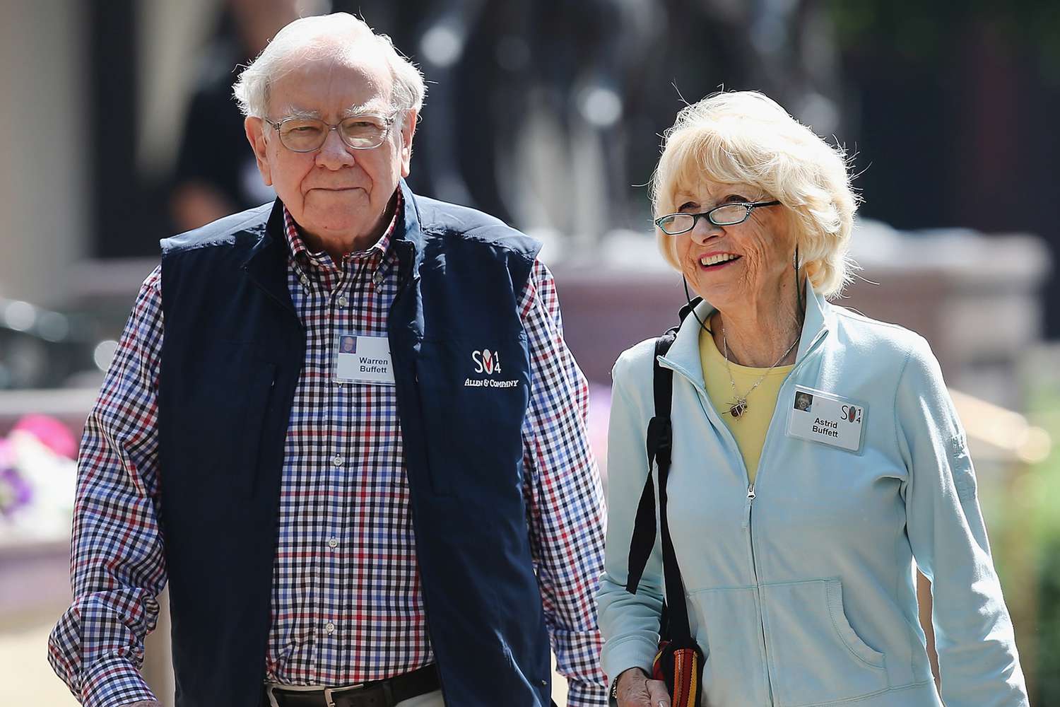 Warren Buffett Astrid Buffett 1 2ab5ec4c43c045fdb8a23f442d56577a