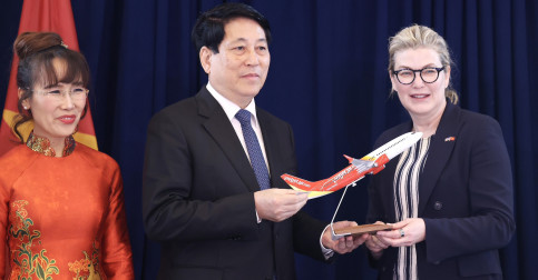 ក្រុមហ៊ុន Vietjet ស្វាគមន៍យន្តហោះ Boeing ដំបូងបង្អស់  ដែលជាការកំណត់សម្គាល់សករាជថ្មីក្នុងការពង្រីកកងនាវាអាកាសចររបស់ខ្លួន