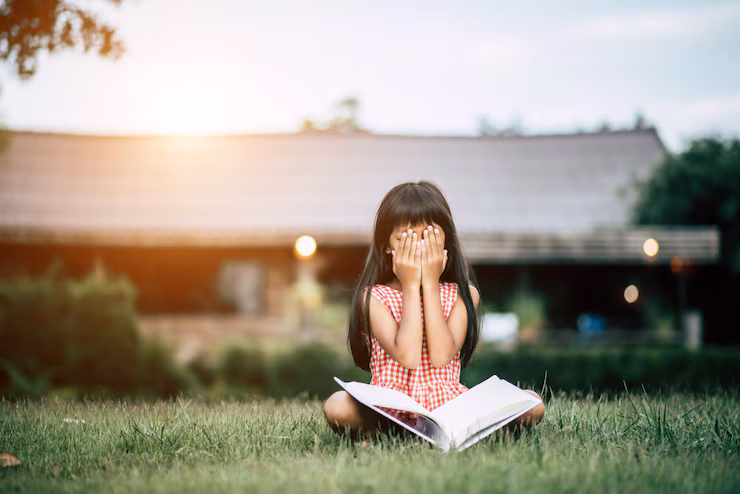 Bored Girl Reading House Garden_1150 4086