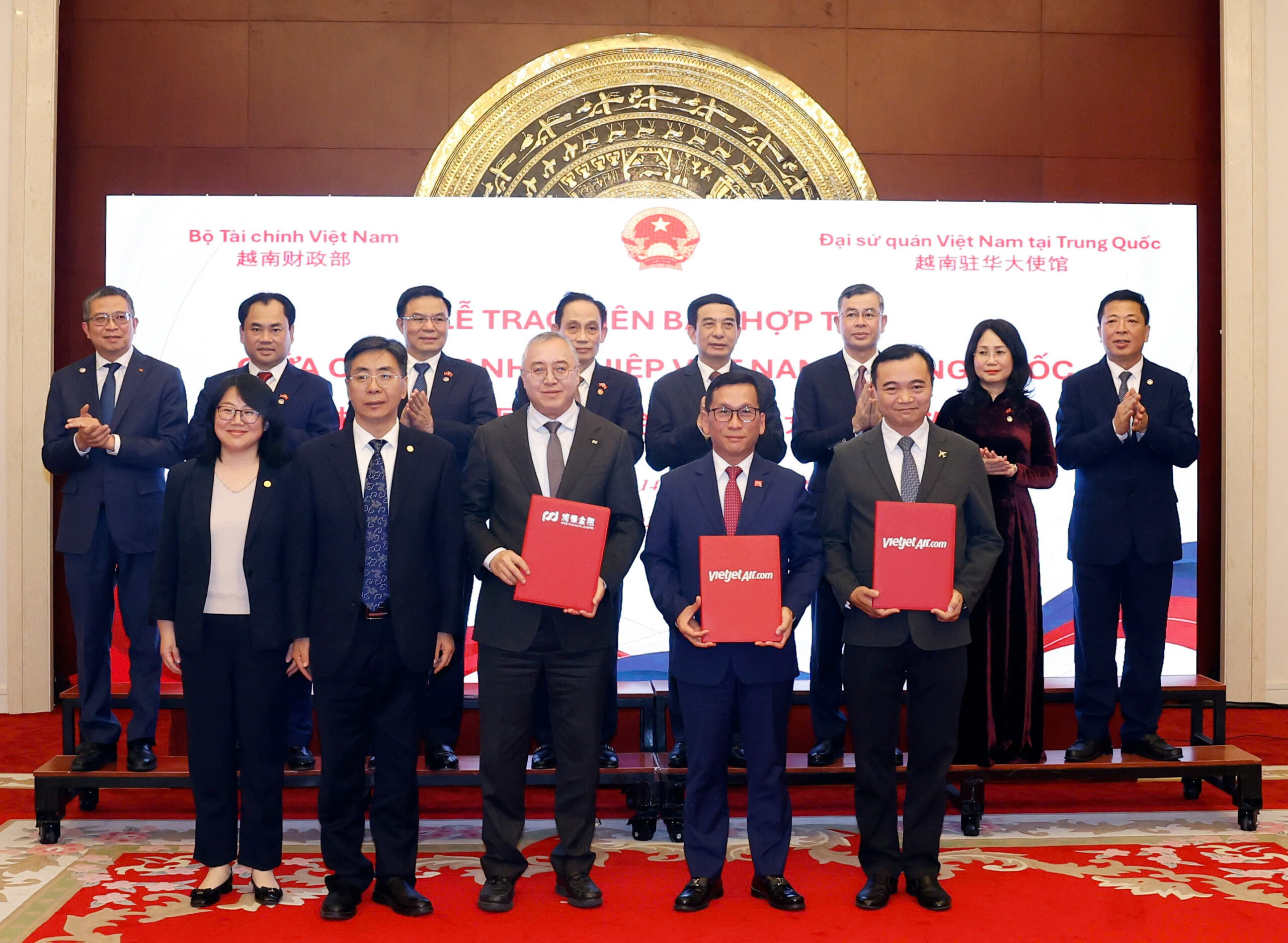 Vietjet And SPDB Financial Leasing