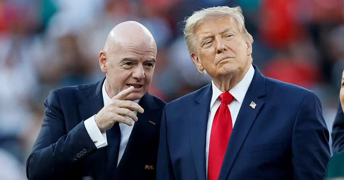 Gianni Infantino គ្រោងជួបតំណាងរបស់លោក Donald Trump ដើម្បីស្វែងរកការគាំទ្របន្តកាន់តំណែងជាប្រធាន FIFA