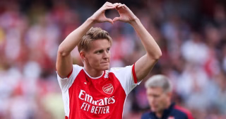 🔴⚪ Martin Ødegaard ជិតបន្តកុងត្រាថ្មីជាមួយ Arsenal ចំពេលមានការចាប់អារម្មណ៍ពីអឺរ៉ុប និងអារ៉ាប៊ីសាអូឌីត